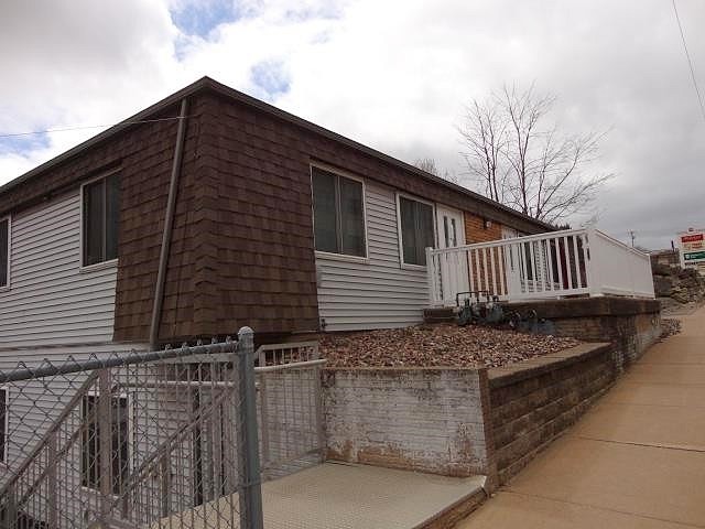185 E Pne ST  