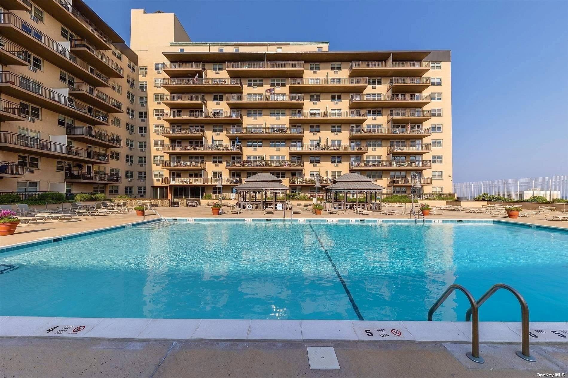 25 Neptune Bvd Unit 1L