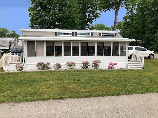 348 Rainbow Shores Rd Unit T1  