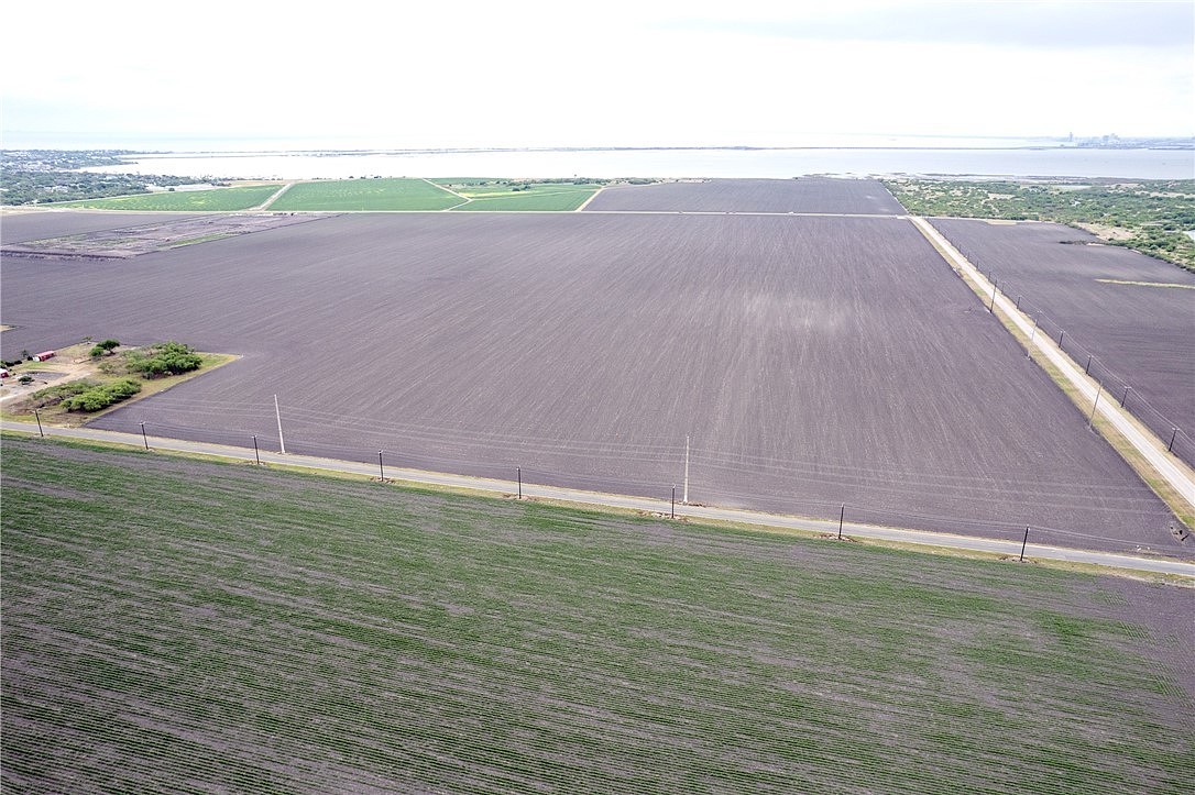 000 CR 2144 3567 (Lang Road)  