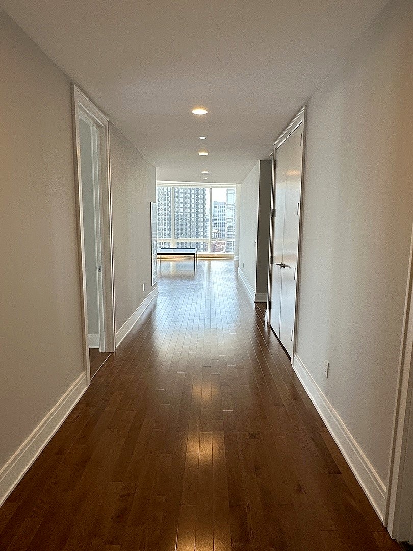 401 North Wabash Ave Unit 32H  