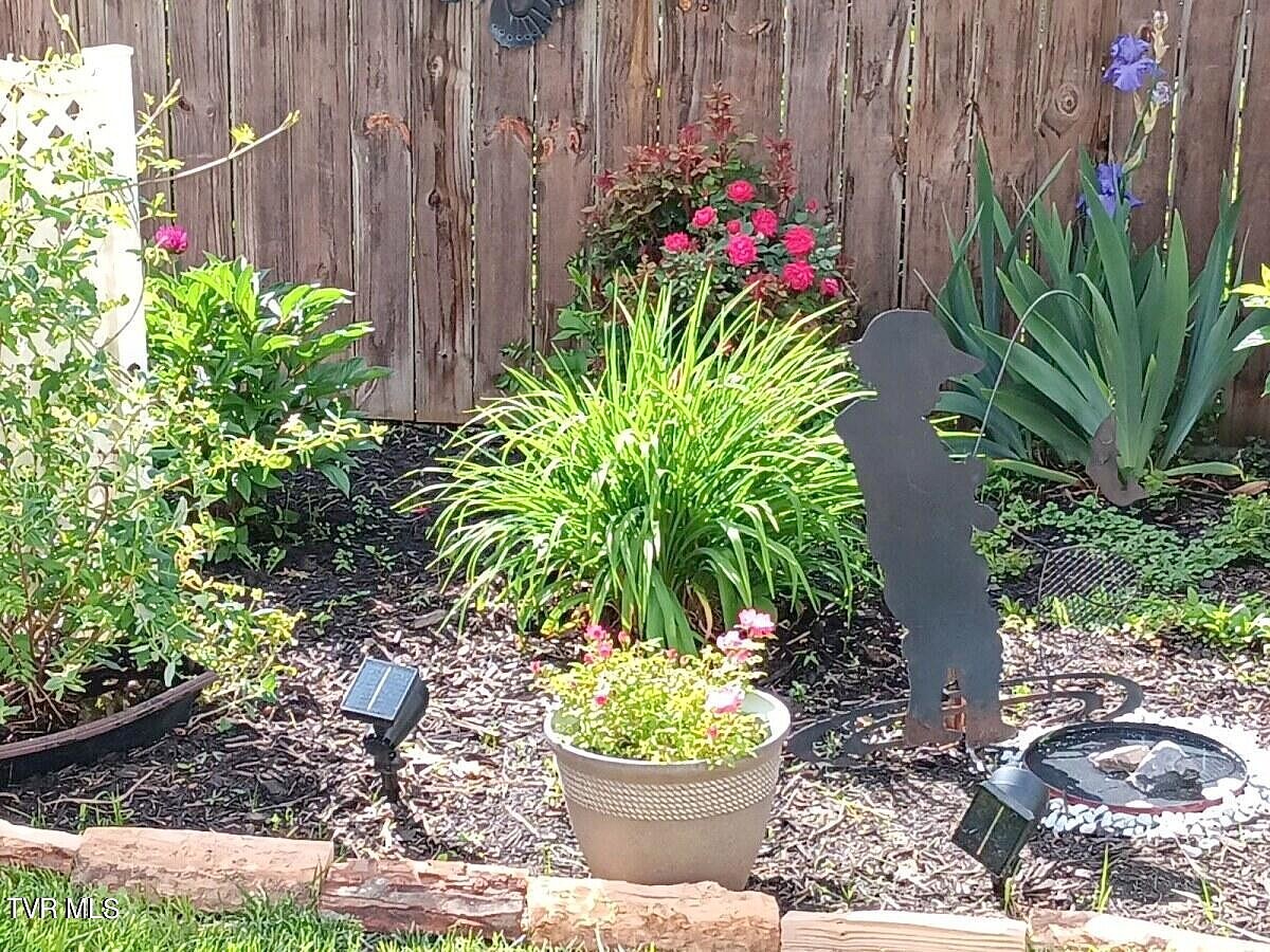 2734 East Oakland Ave Unit 49  