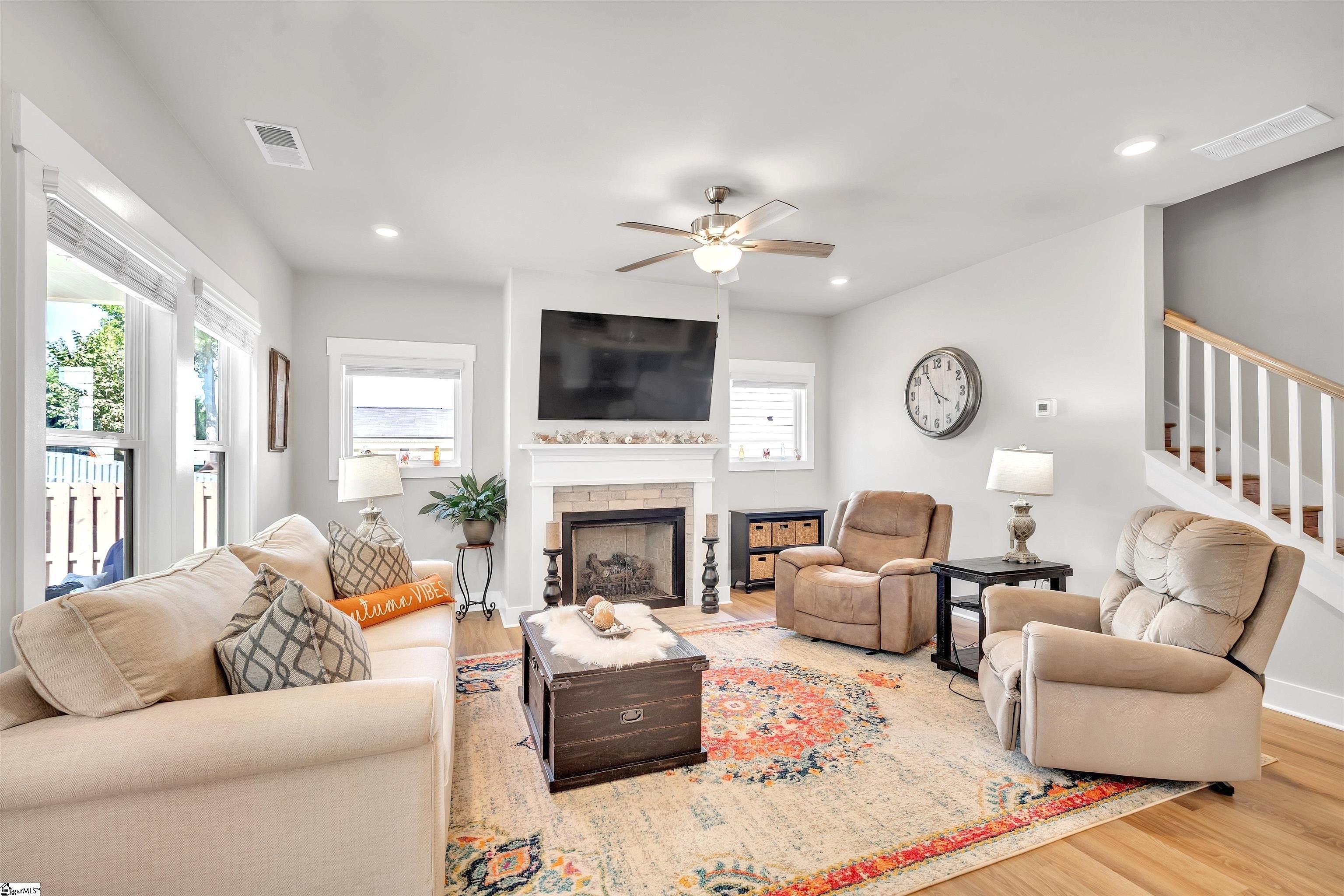 315 LOXLEY DR  