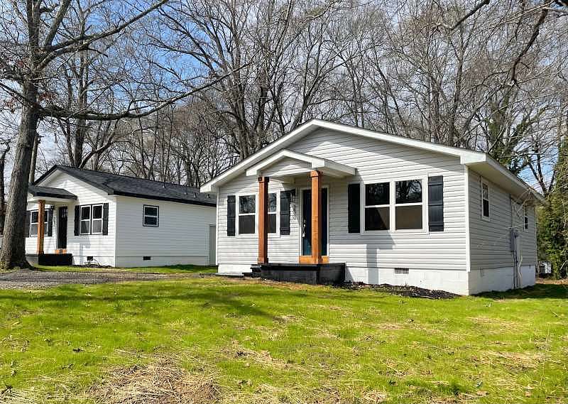 200 S CLEVELAND Park DR  