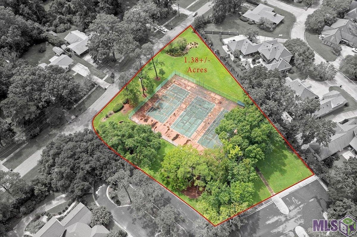 Tract W-1 Thoreau Dr