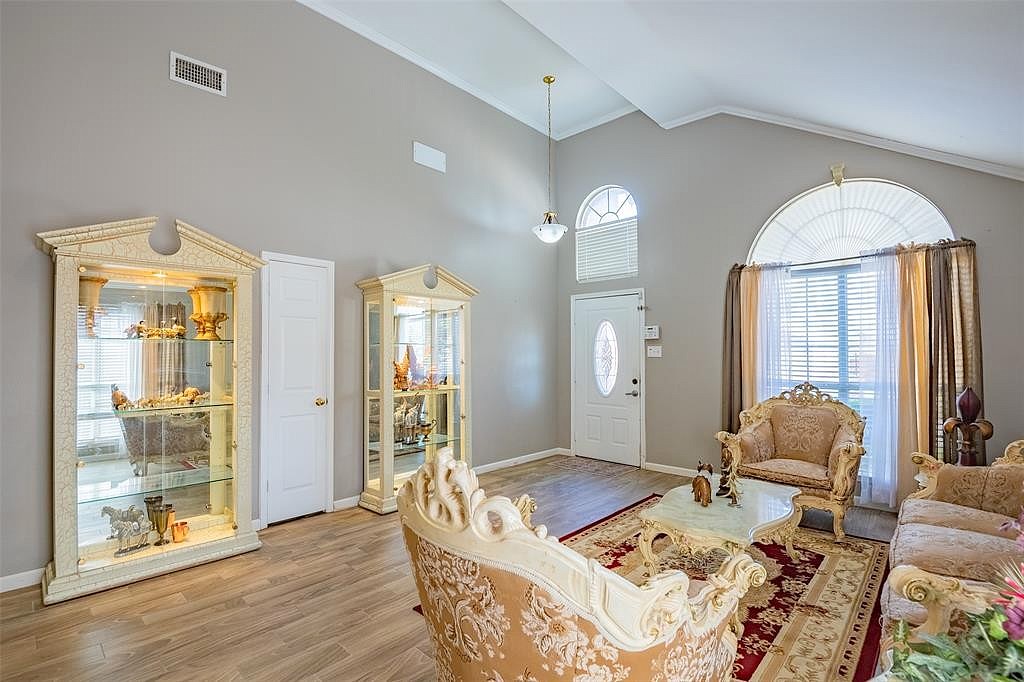 7013 Stephanie Ct  