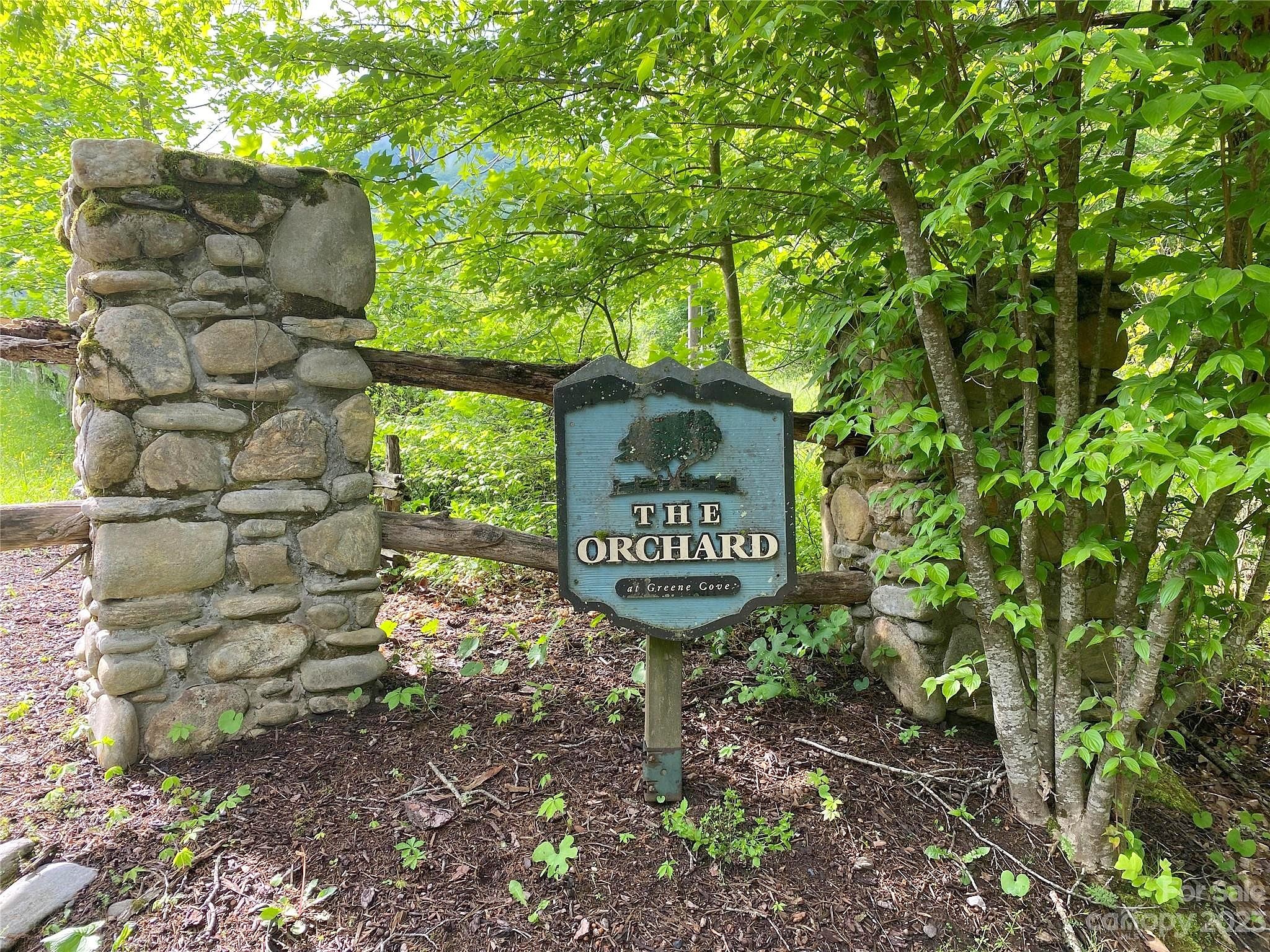 000 Apple Farm Rd  