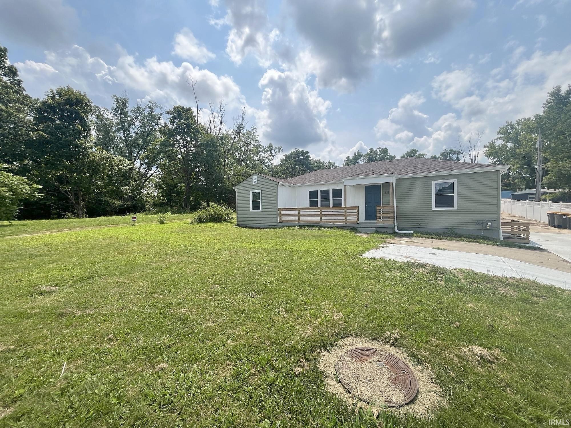 311-321 S Muller Pkwy  