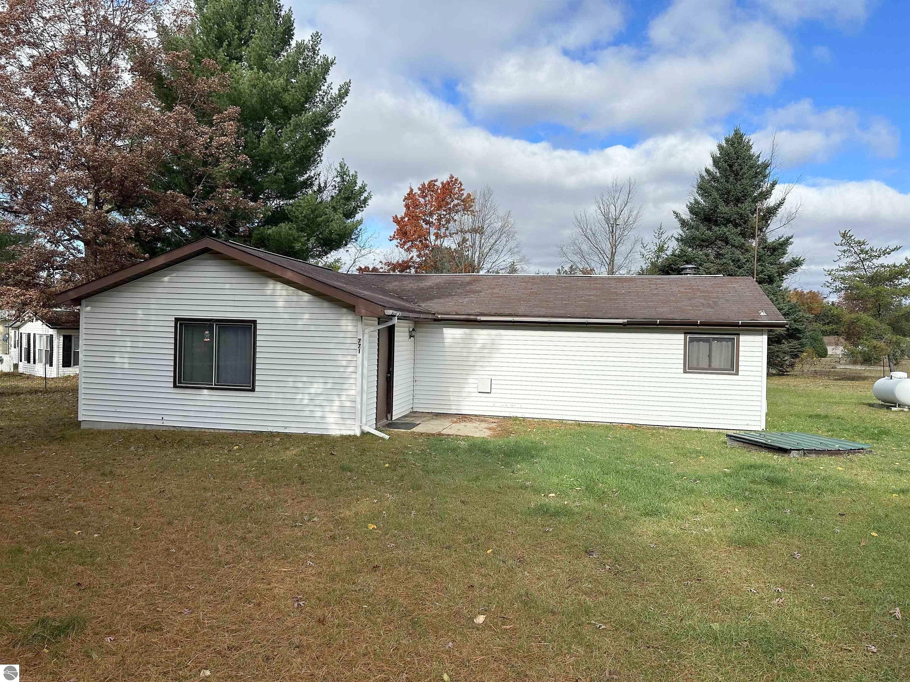 771 Robert Dr  