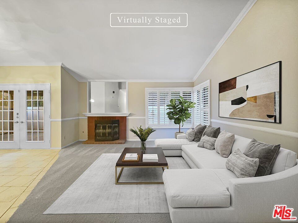 19919 Avenue Of The Oaks  