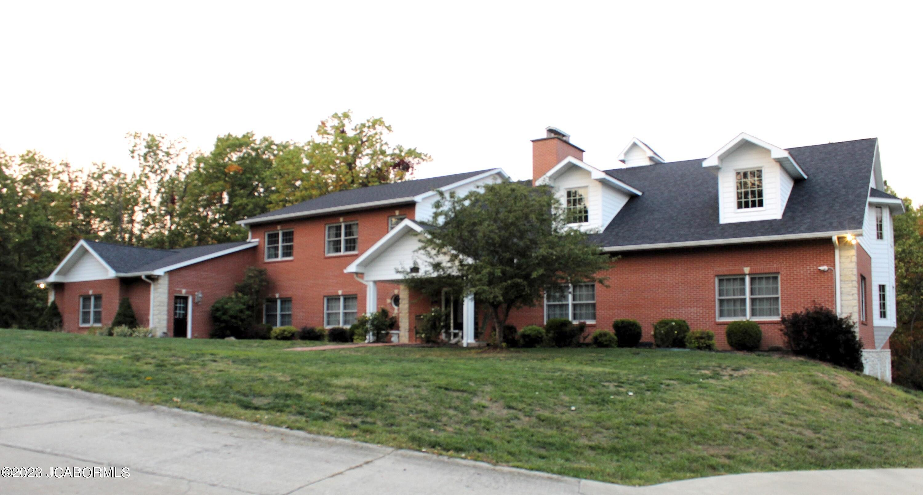 425 Cedar Crk Ct  