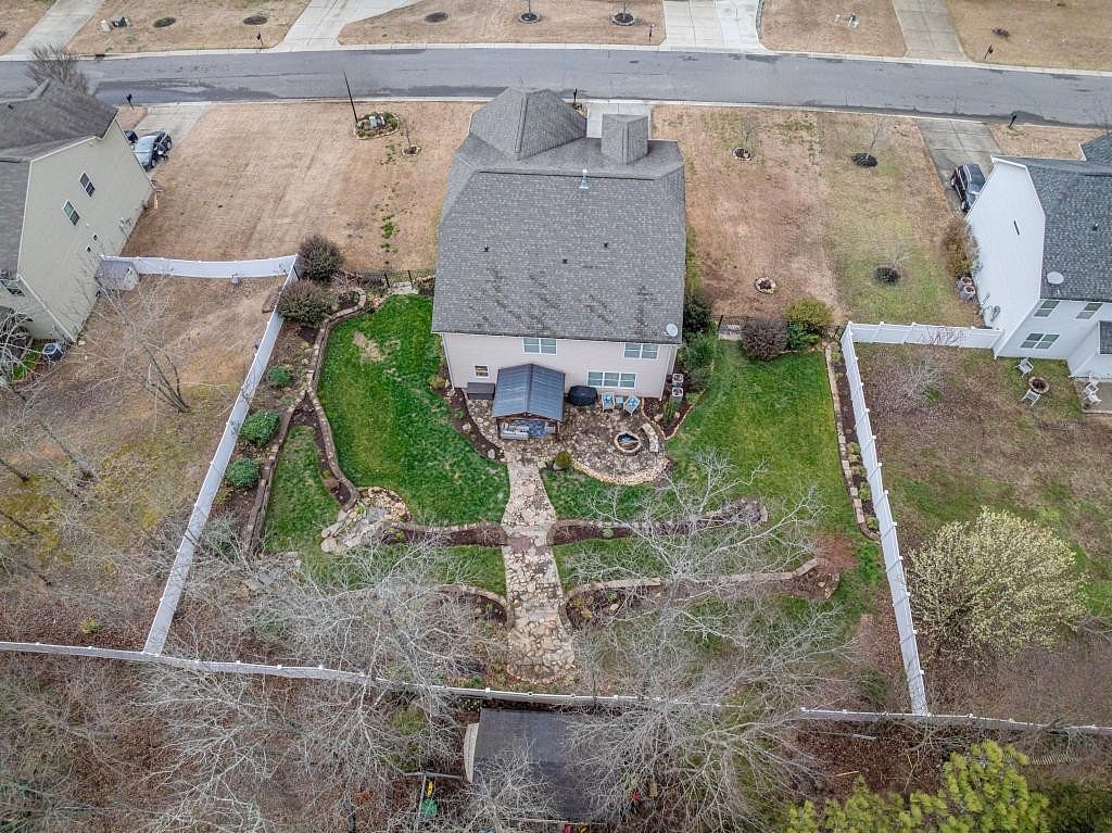 469 SNAPDRAGON DR  