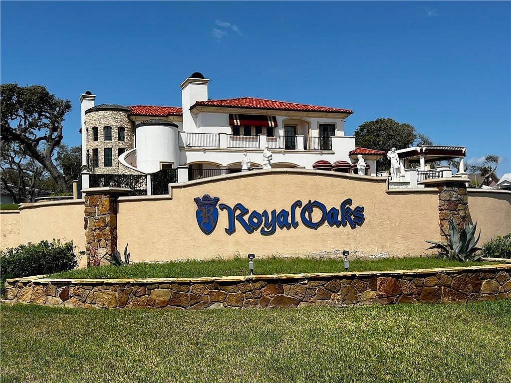 1202-r Royal Oaks Trai  