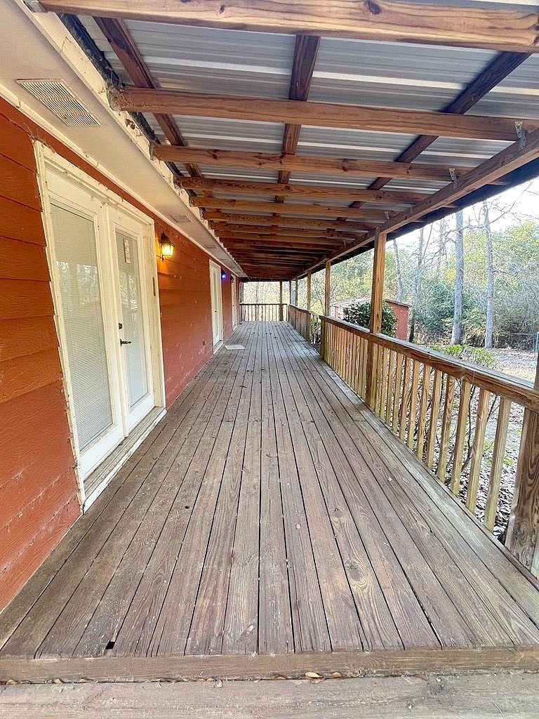 204 Knollwood Dr  