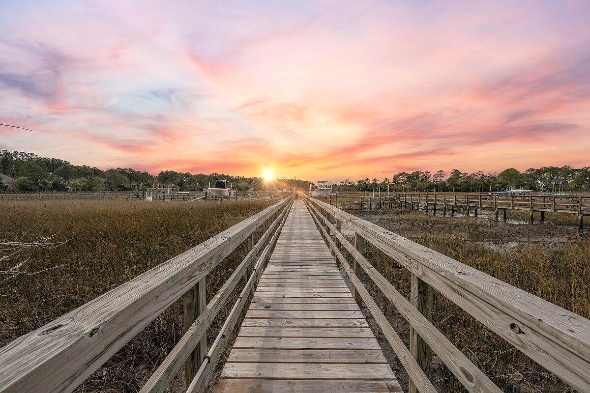 3130 Pignatelli Cres  