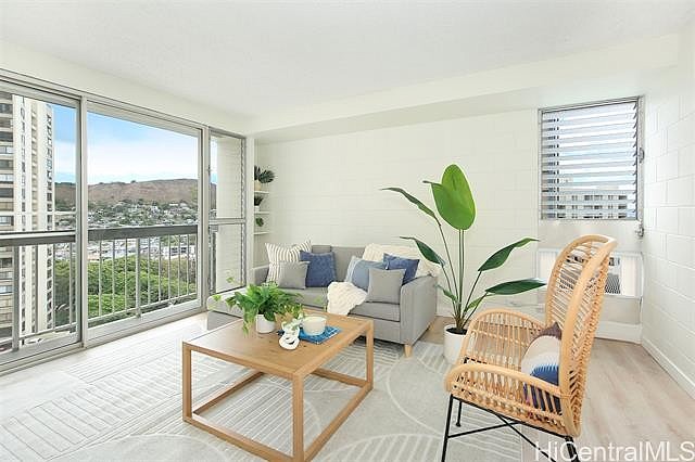 2055 NUUANU AVE  