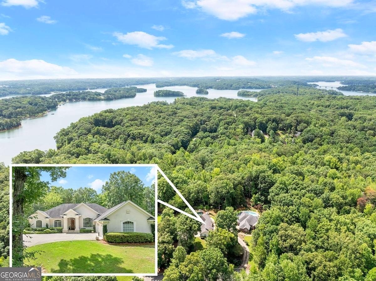 3011 Habersham Hls Dr