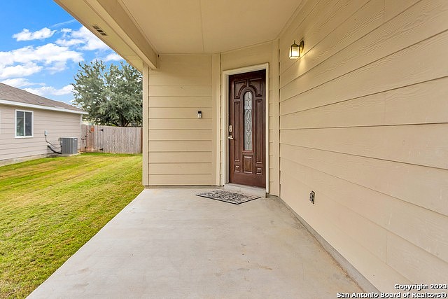 16215 GALLOPING OAK KNL  