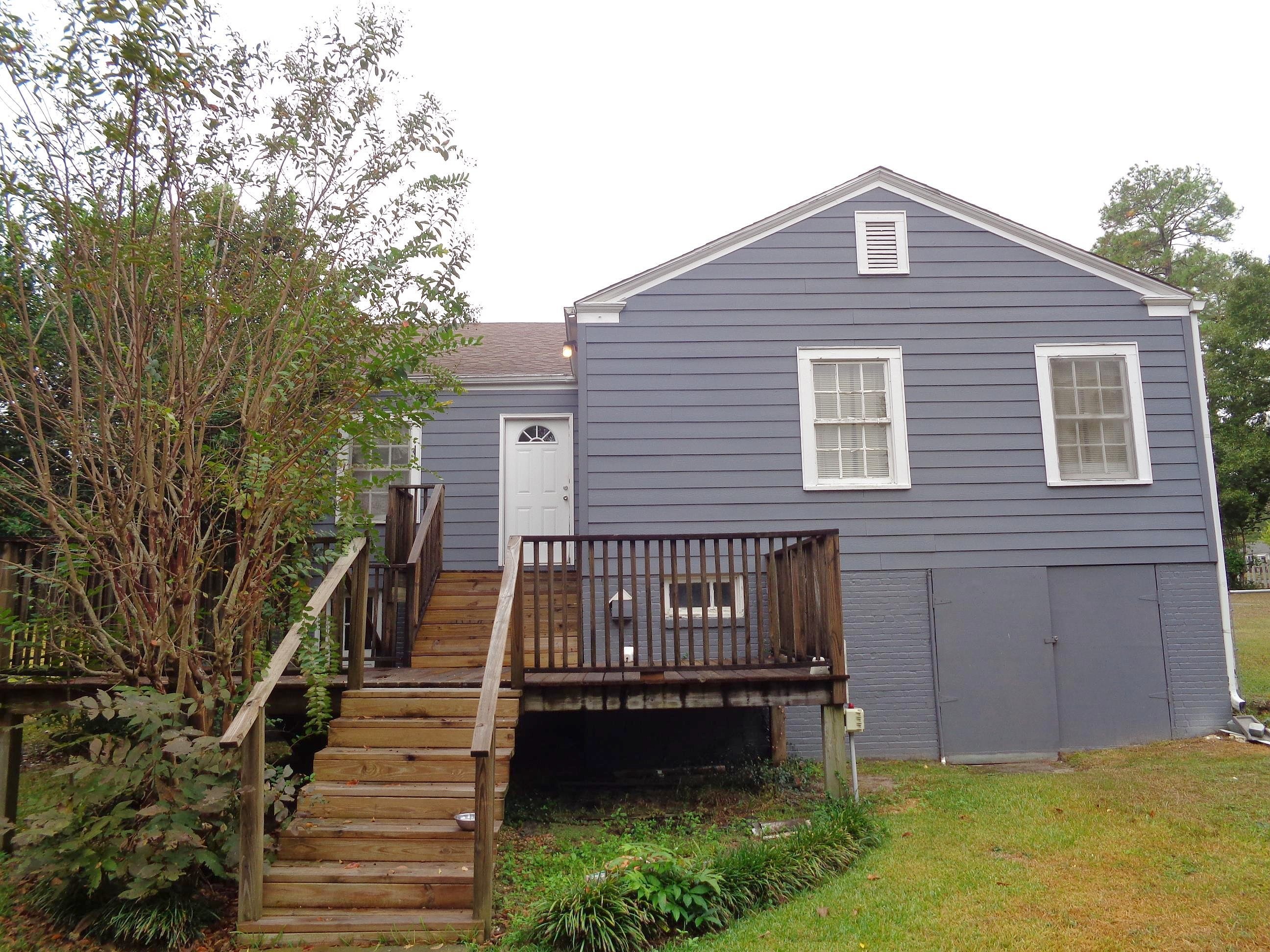 215 Roselane Dr  