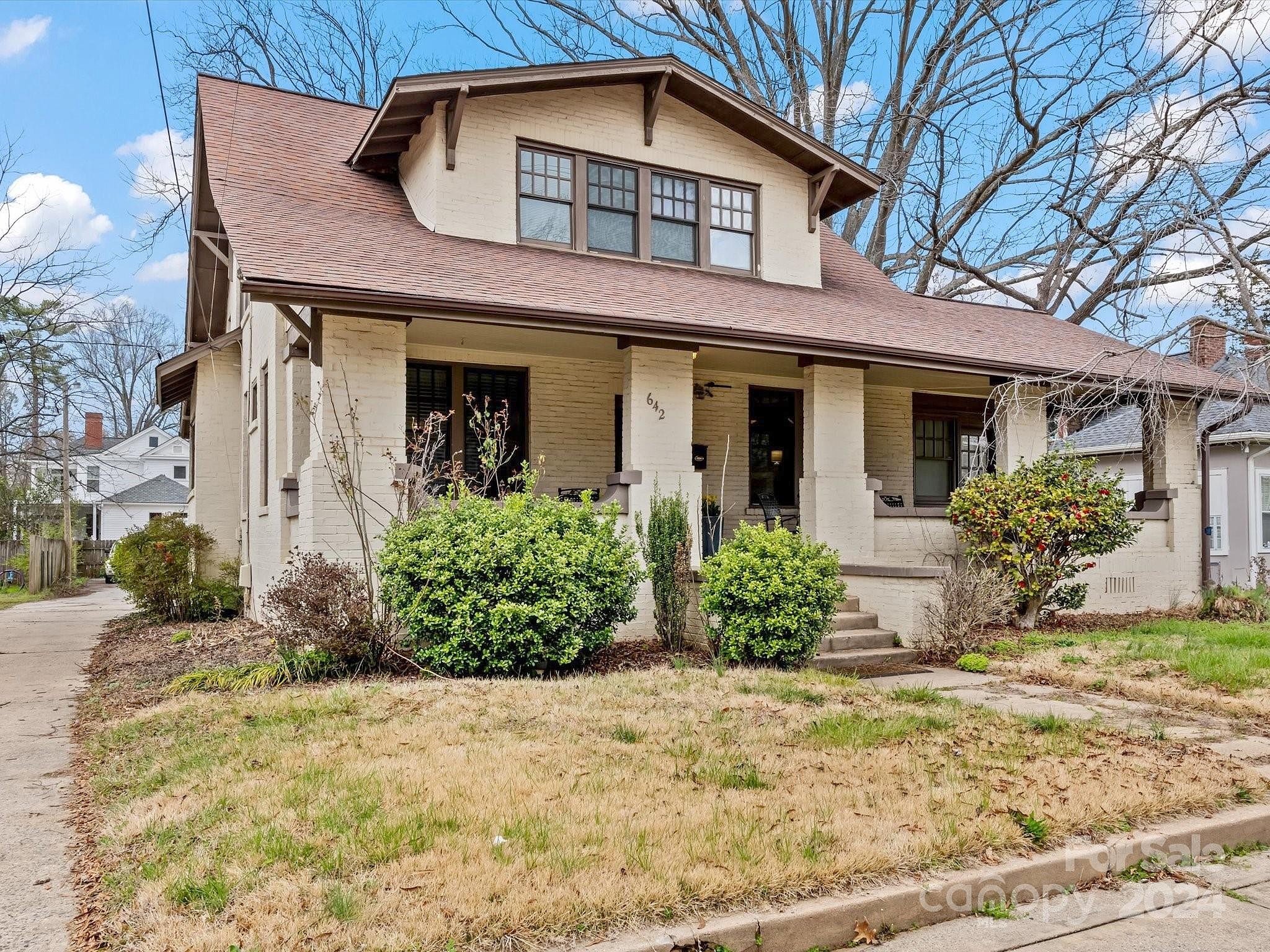 642 W Frnt ST