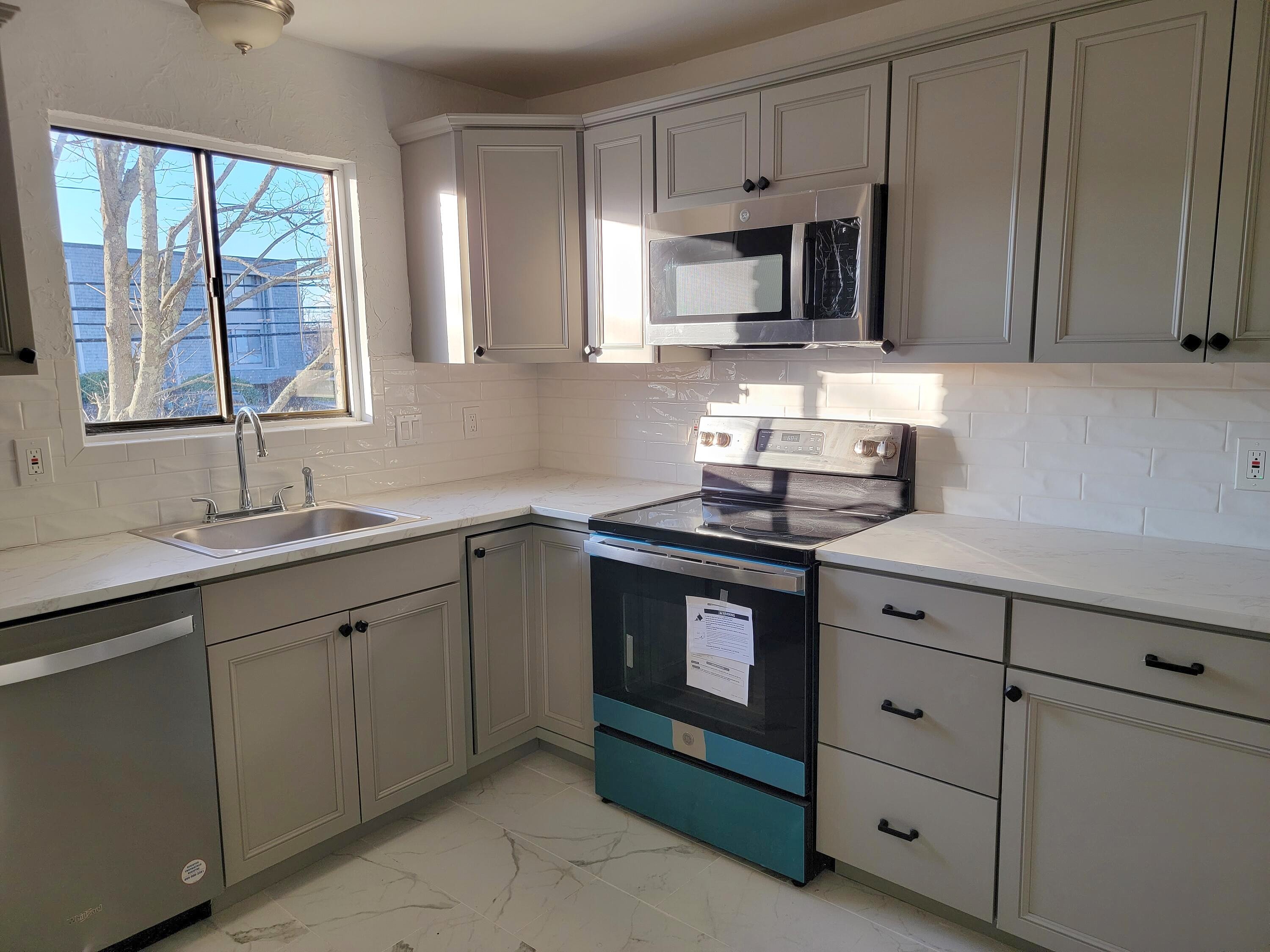 15 Oak Neck Road Unit 24 (9)