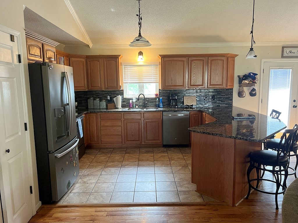 135 Pleasant Pne Dr  