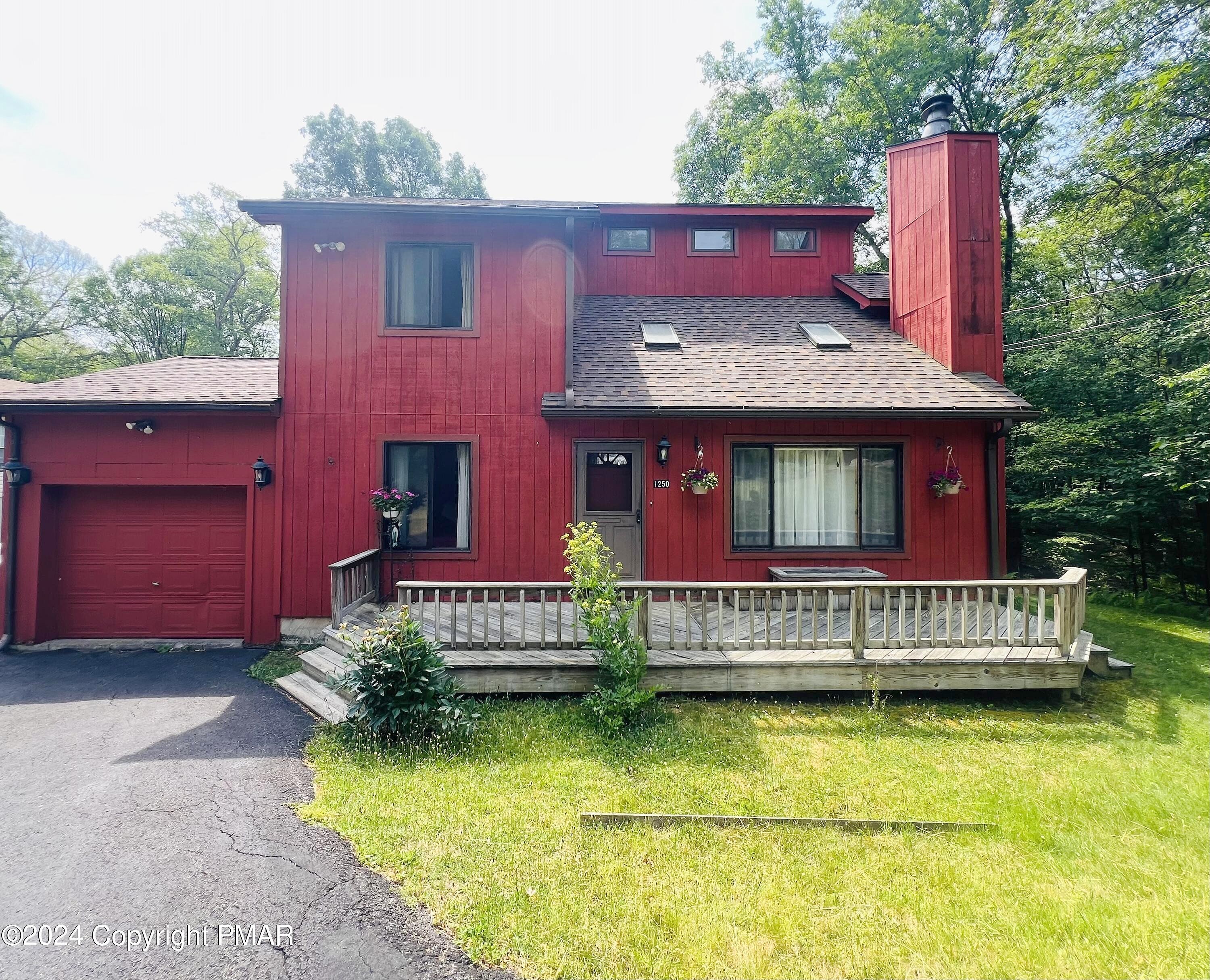 1250 POCONO MOUNTAIN Lk DR  