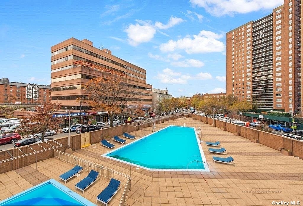7025 YELLOWSTONE BLVD Unit 2A  