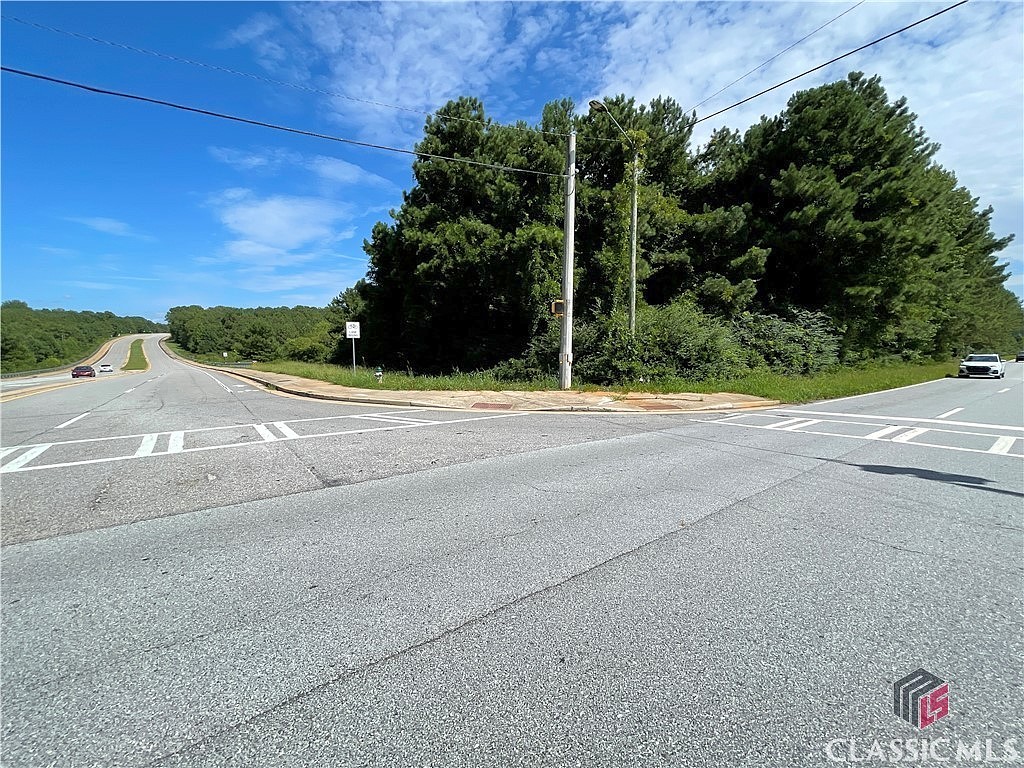 1930 New Jimmie Daniel Rd