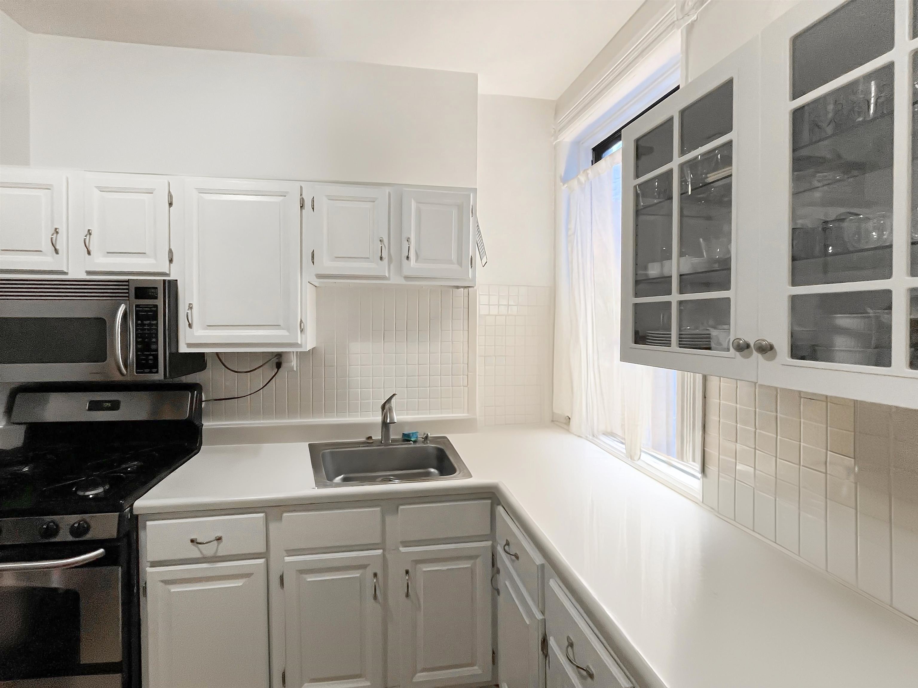 38 W HAMILTON PL Unit 201  