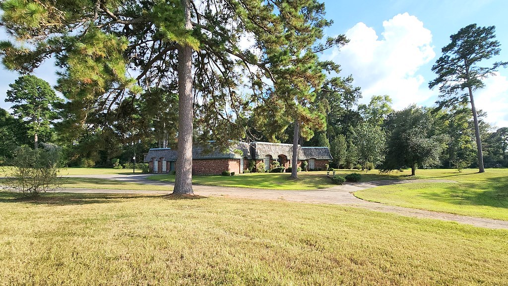 1295 Us Highway 59 S  