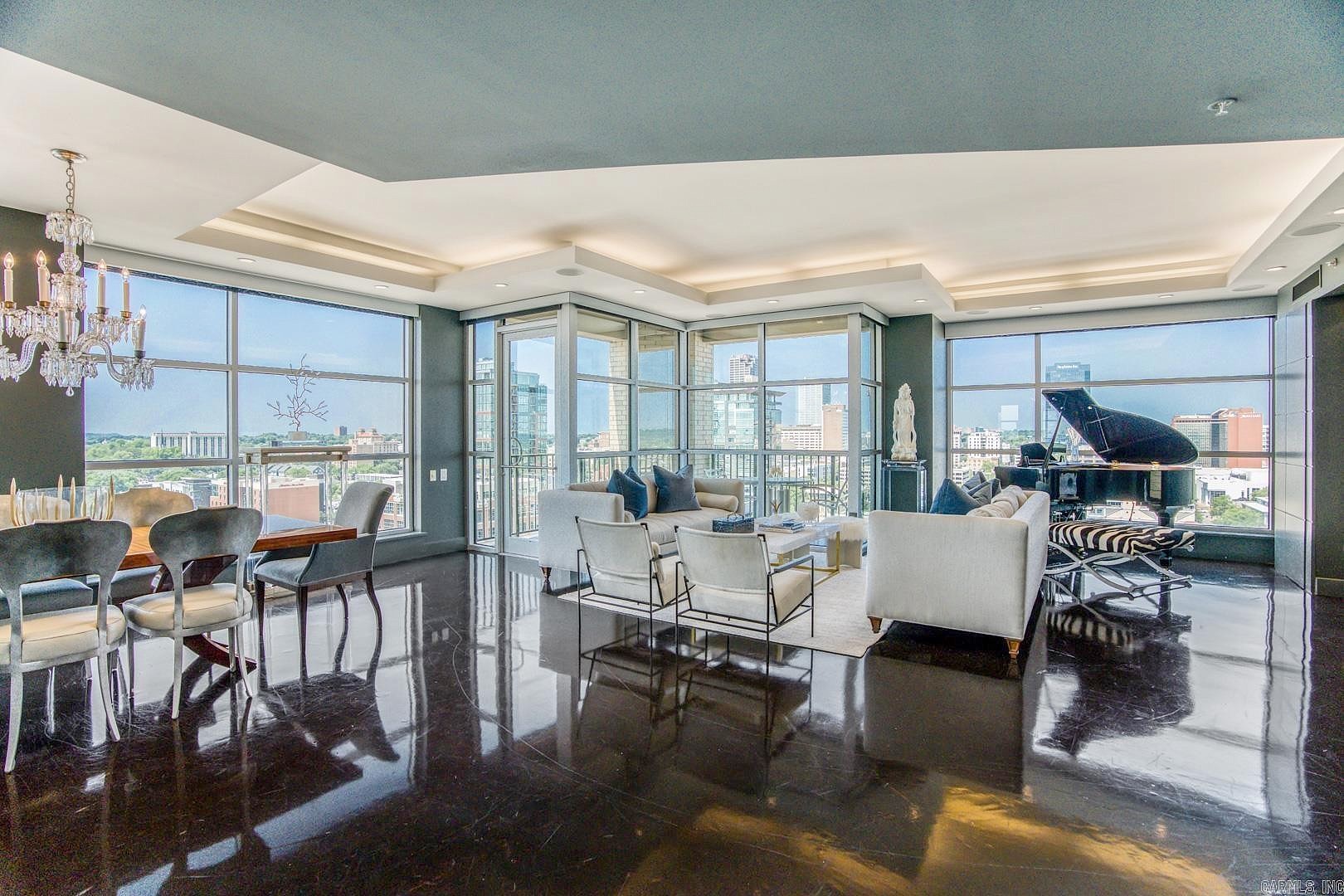 521 PRESIDENT CLINTON AVE  