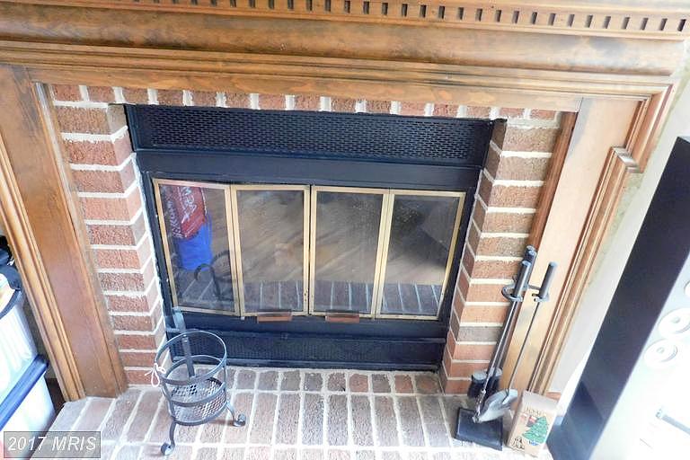 273 Kings College Ct  