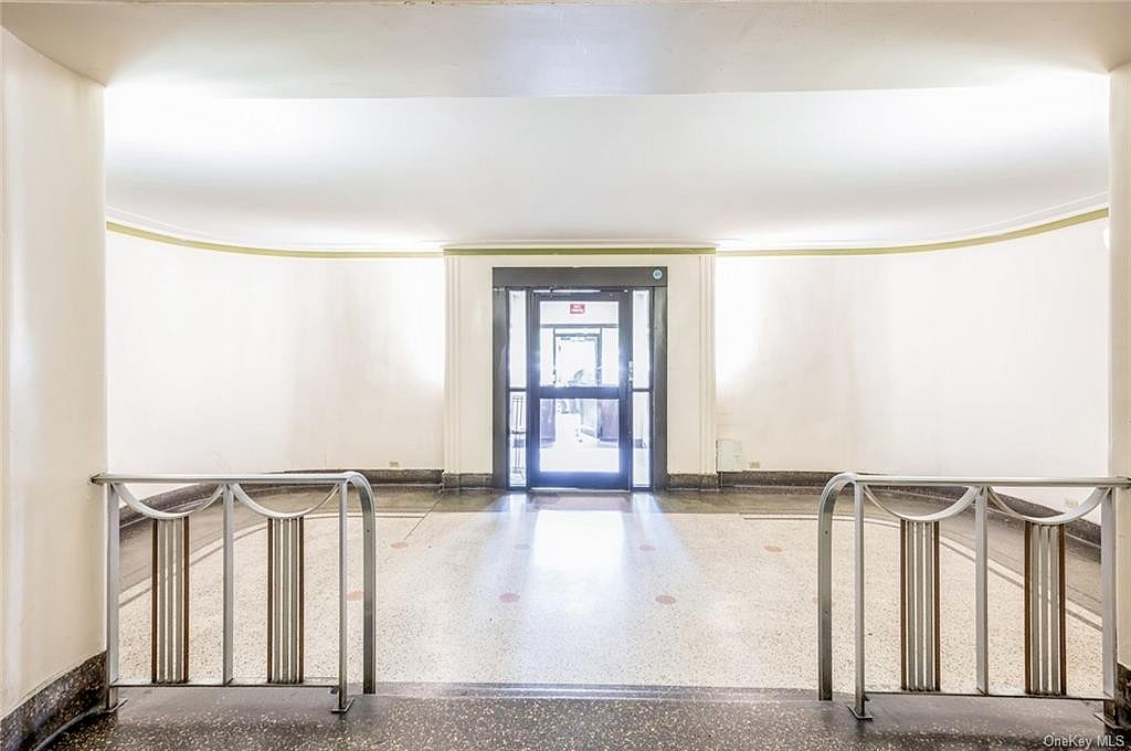 2190 Boston Rd Unit 1C