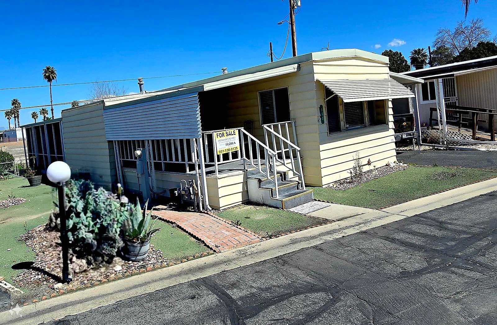 260 N LYON AVE Unit 160  