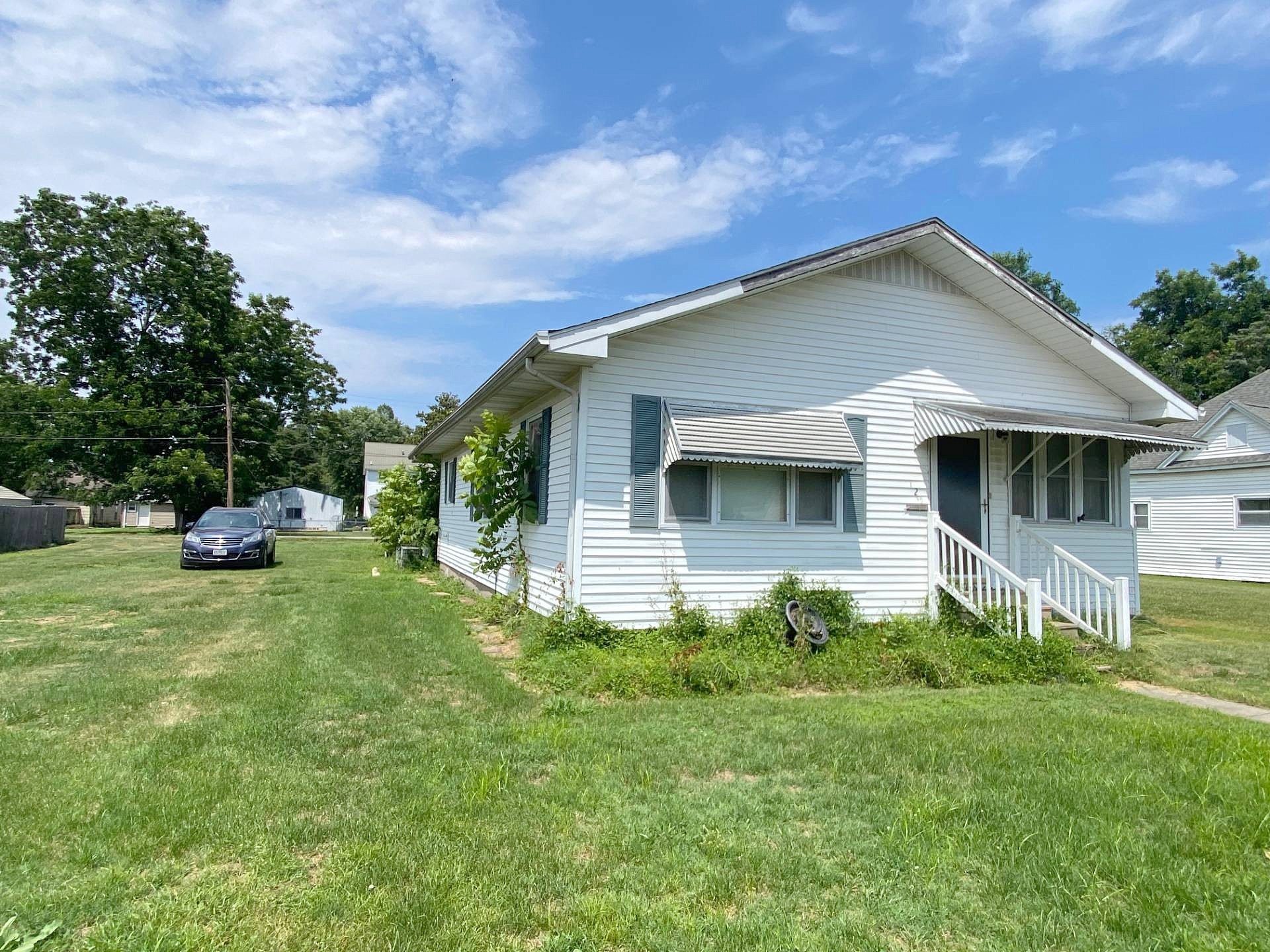 125 Elliott Ave  