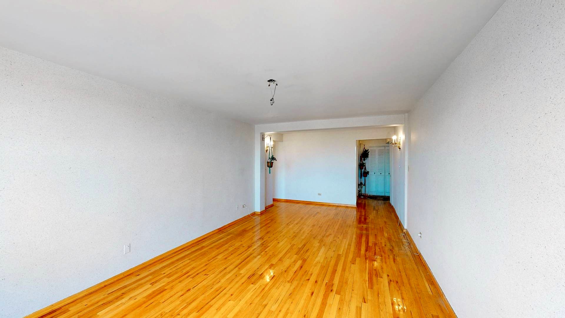 1530 E 8TH ST Unit 7L  