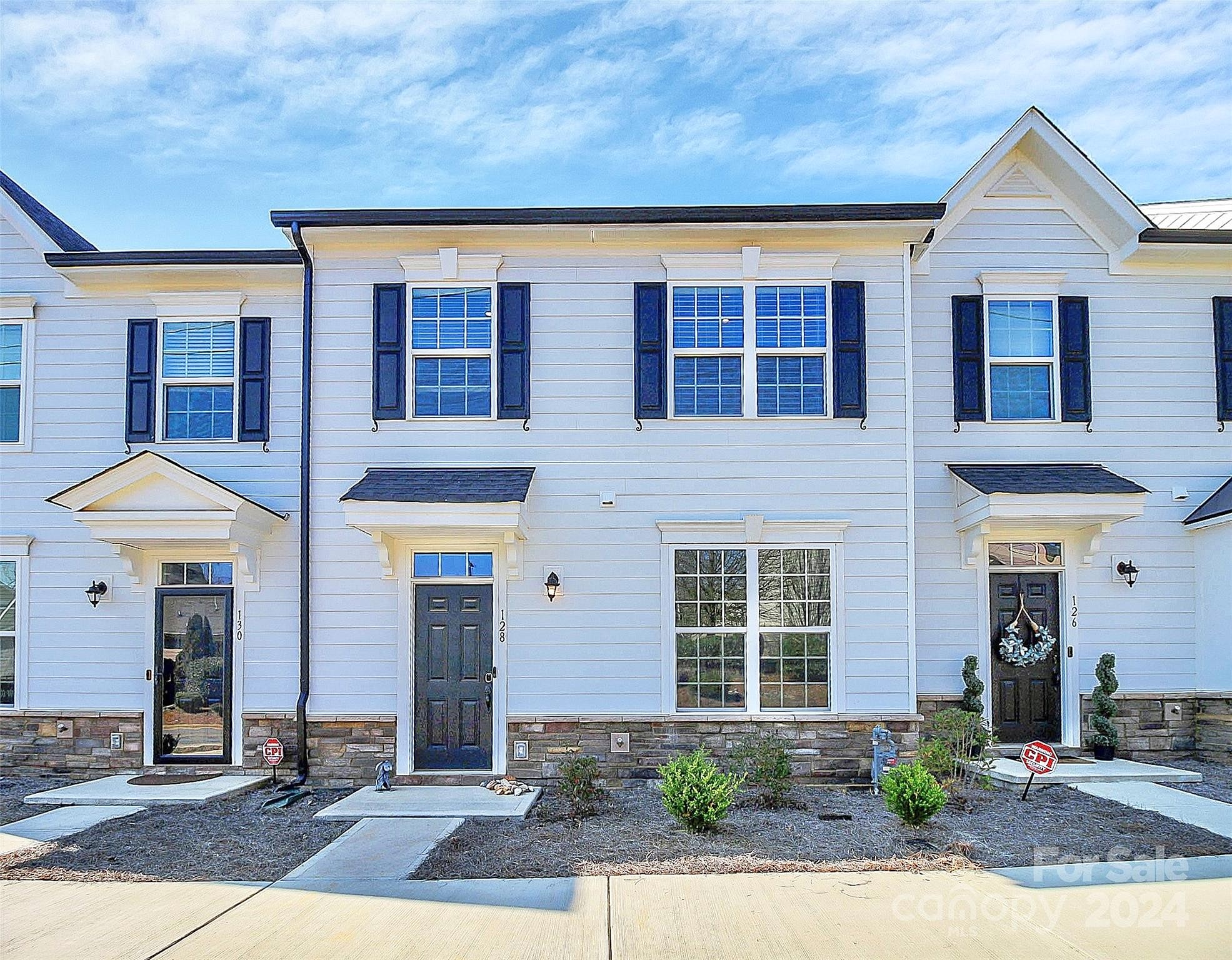 128 HAMRICK RD  