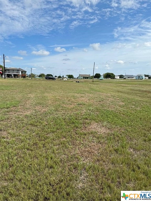 Lot 858 W Bayshore  