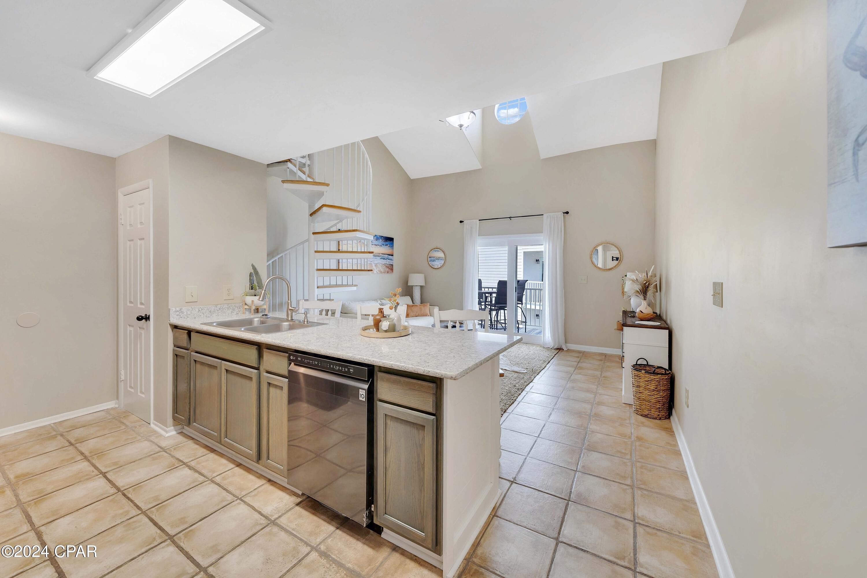 3600 Thomas Dr Unit D303  