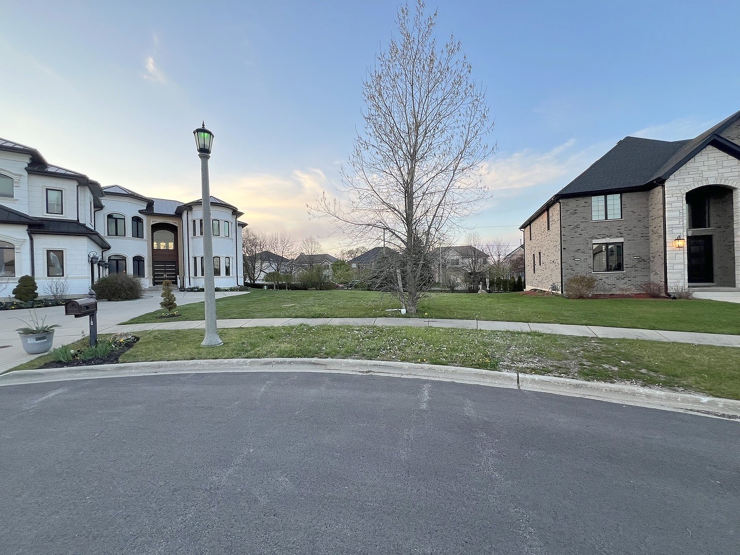 16 Bracken Ct