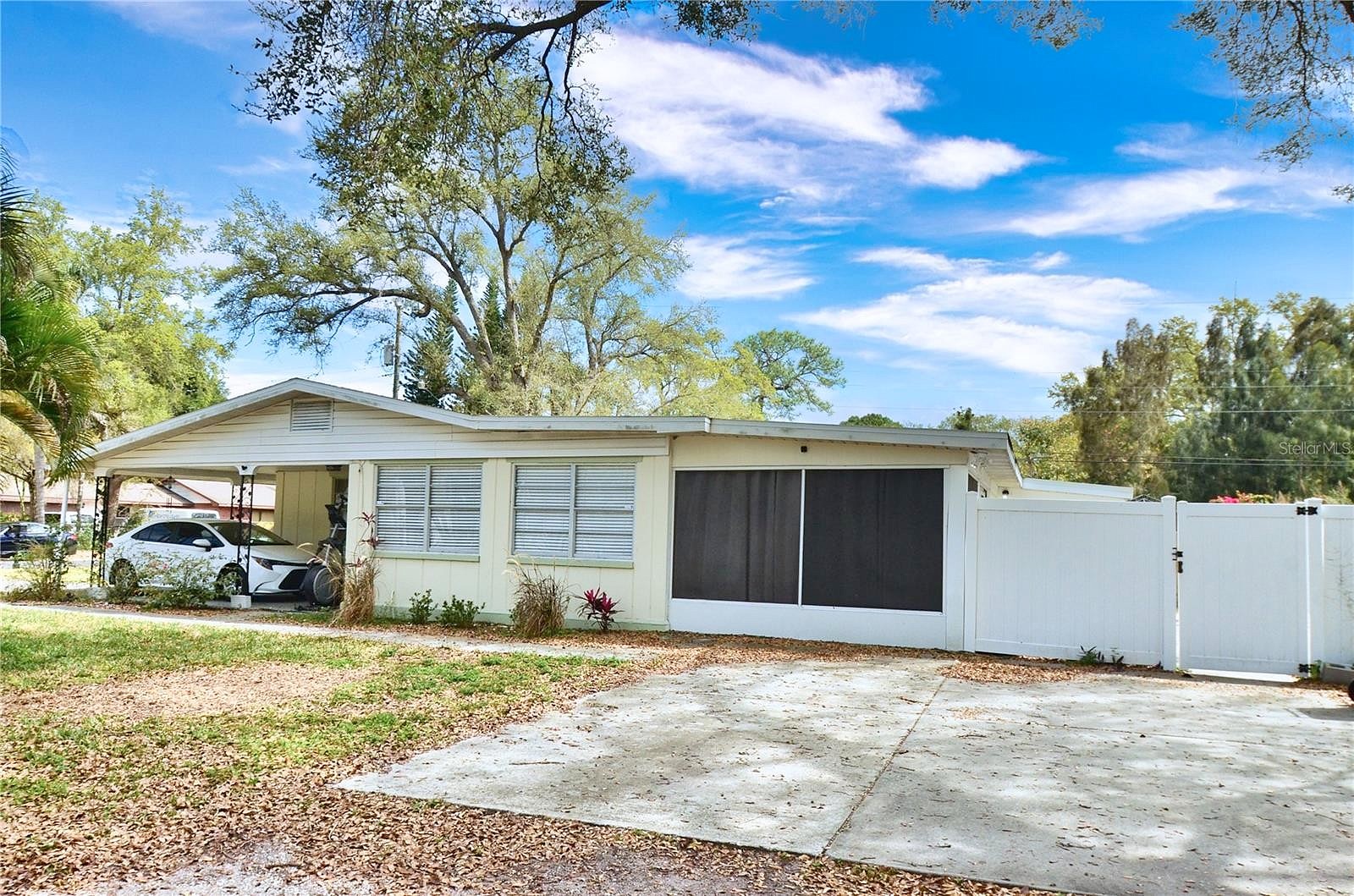 3915 10th Avenue Dr W  