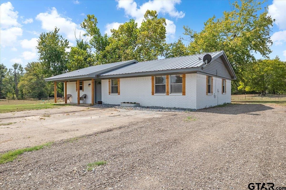594 County Road Ne 2120  