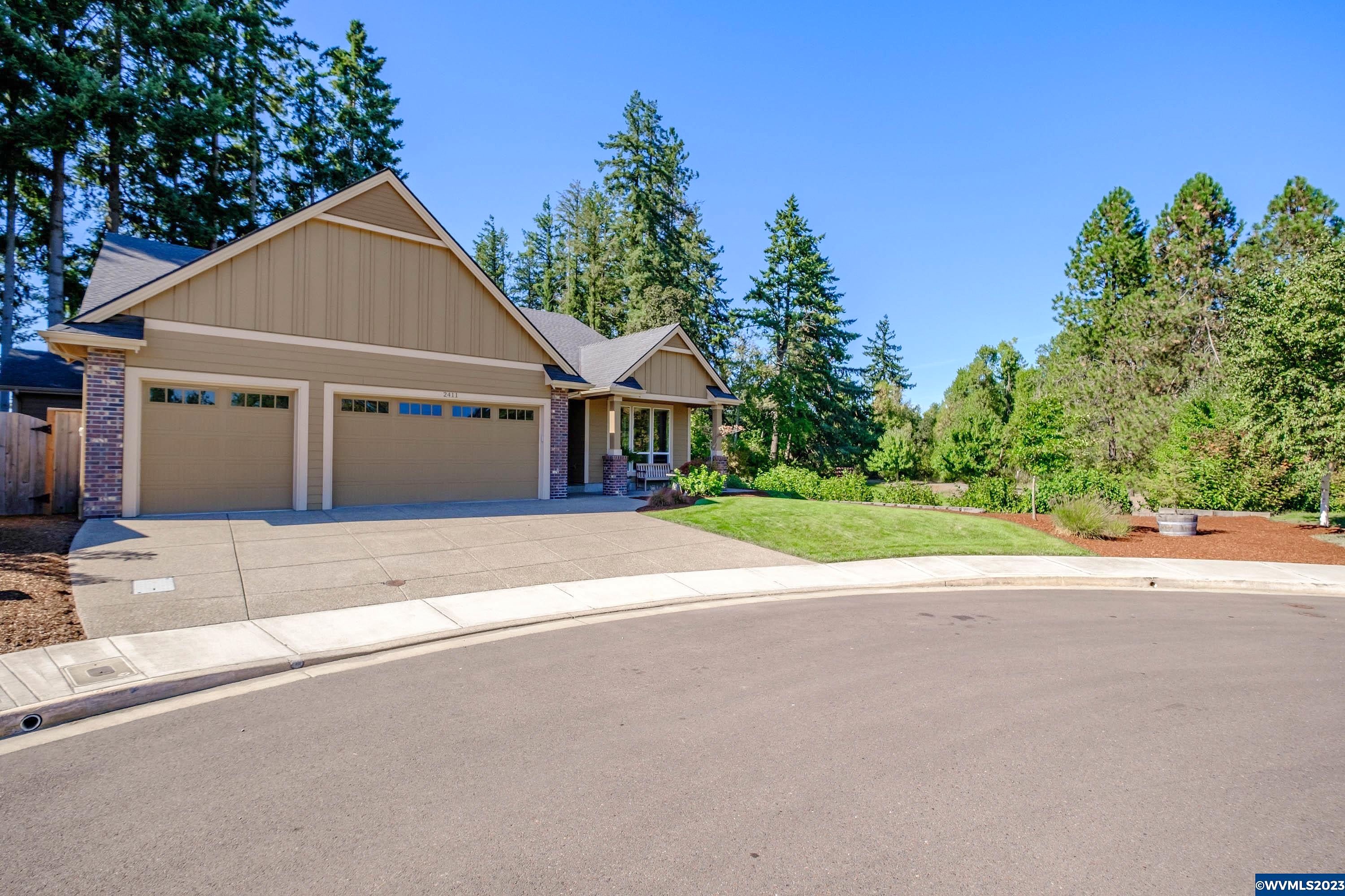 2411 DEER AVE
