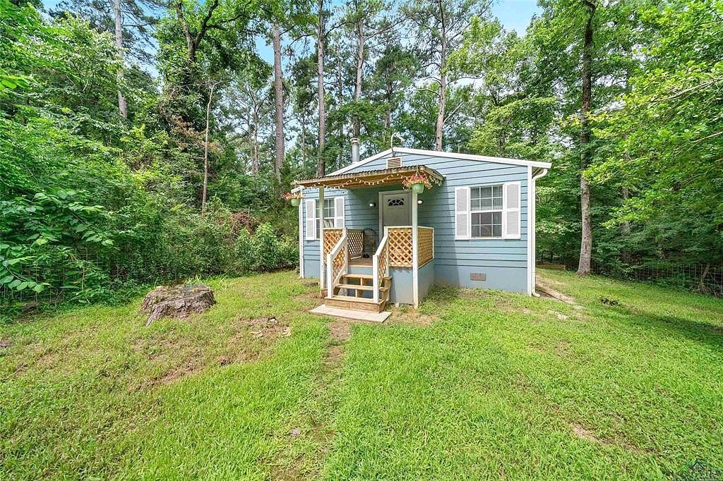 569 County Rd 4404  