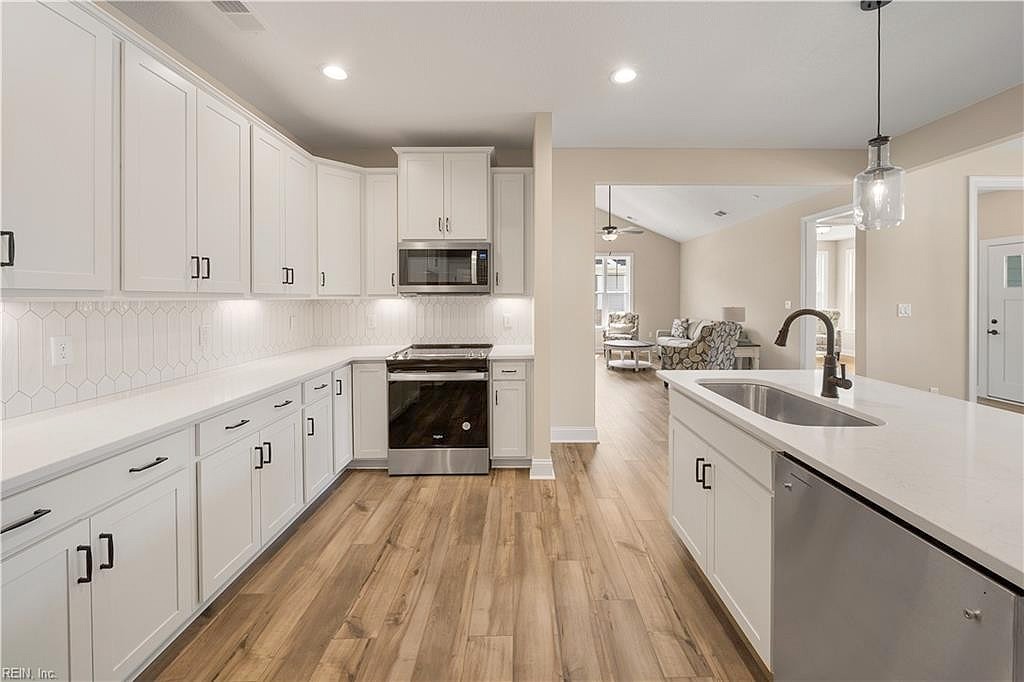 MM Asheville Rhc 55 Community