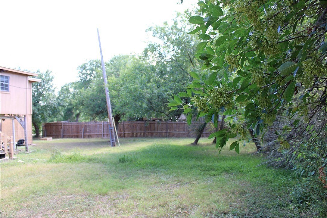 4402/4429 Collins Cir  