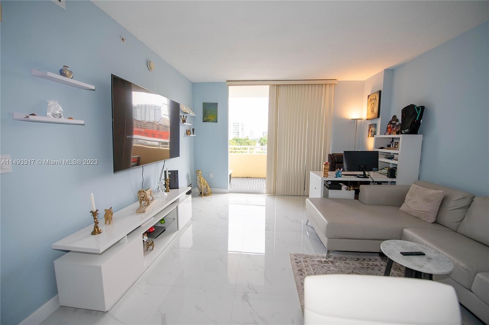 18800 NE 29TH AVE Unit 511  