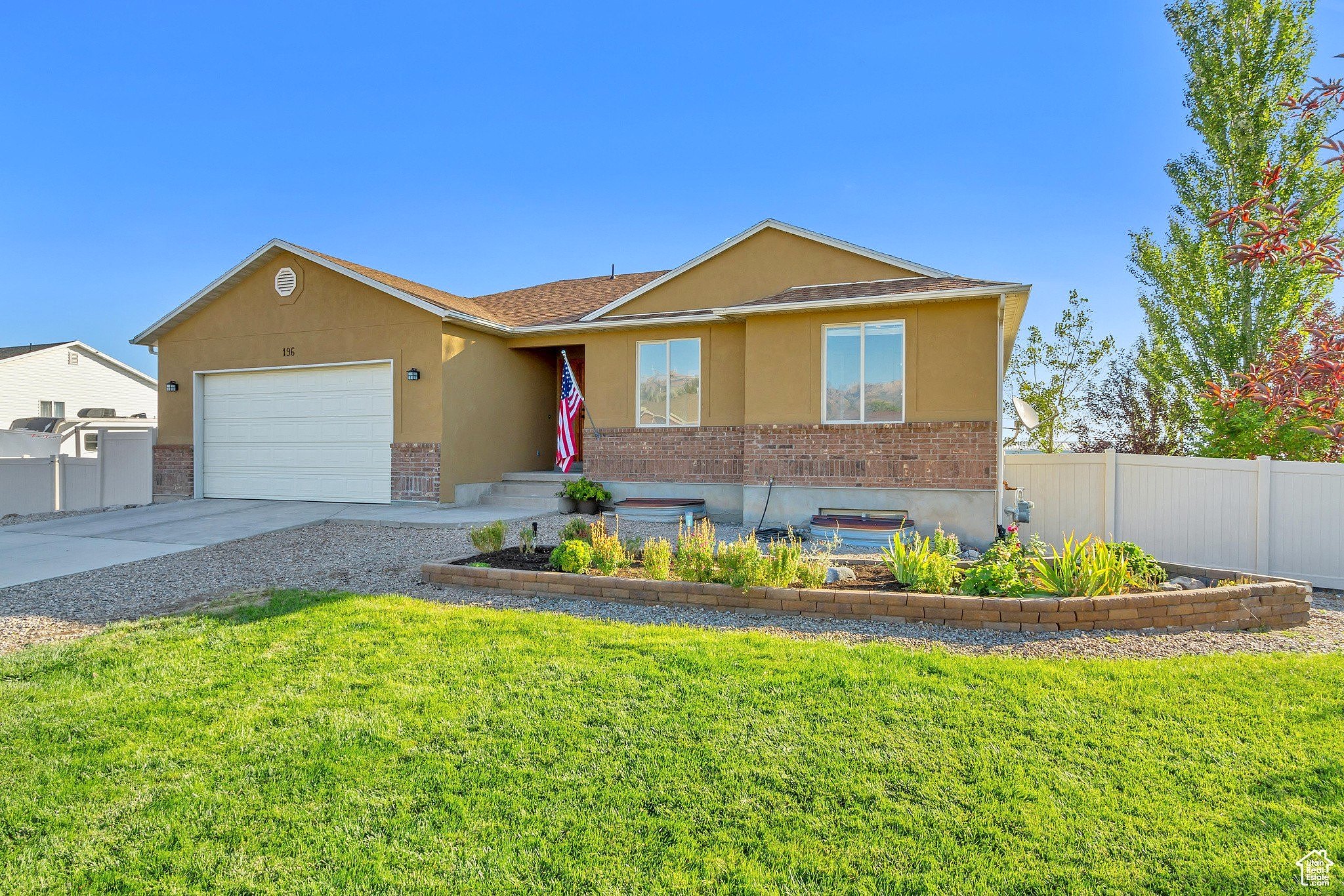 196 Bluegrass Way