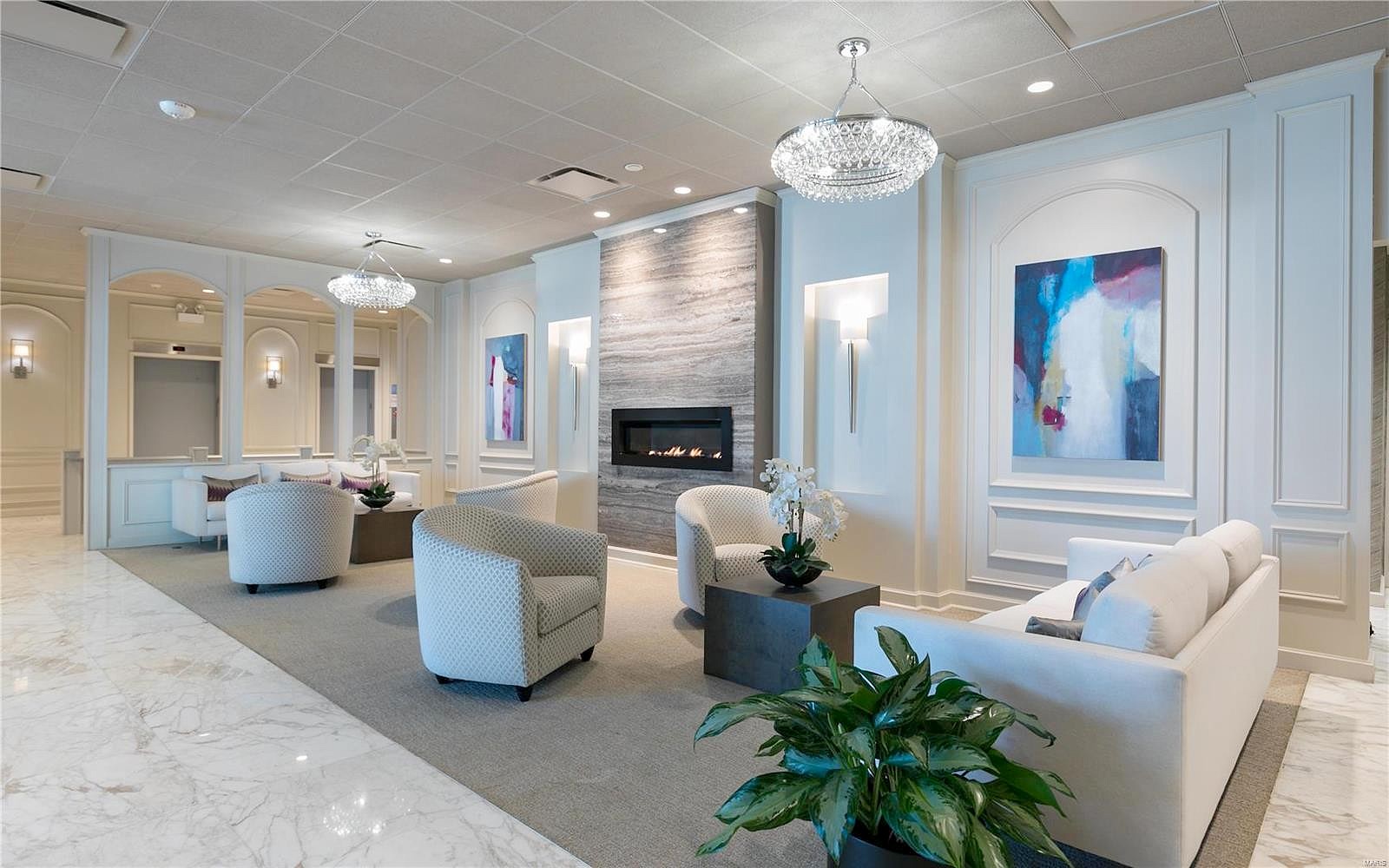 200 S Brentwood Blvd Unit 19D  